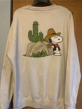 Peanuts White Crewneck Sweatshirt with Snoopy in Tan Hat